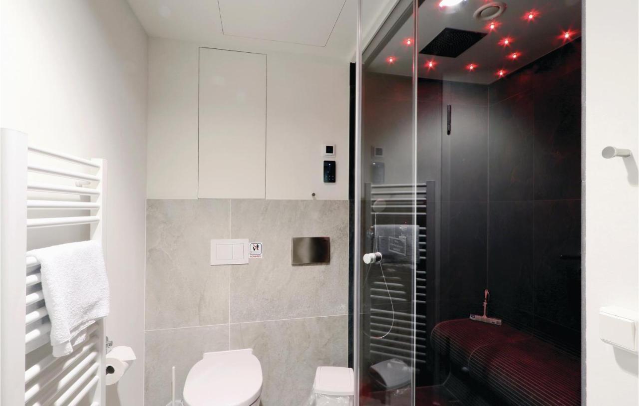Awesome Apartment In Luebeck Travemuende With Sauna Exterior photo